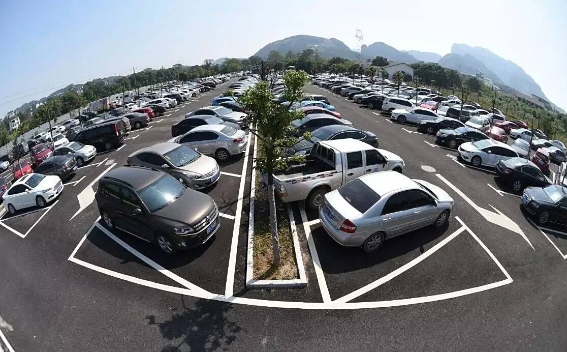 停车技巧 免遭爱车被刮蹭的伤痛